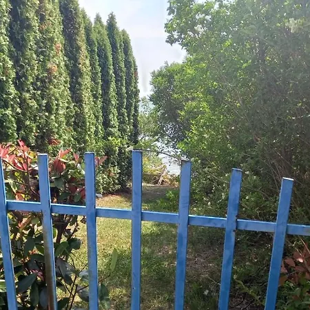 Direkt Am Pool פומורי