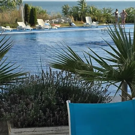 Direkt Am Pool דירה פומורי