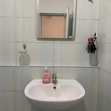 Direkt Am Pool Apartment *