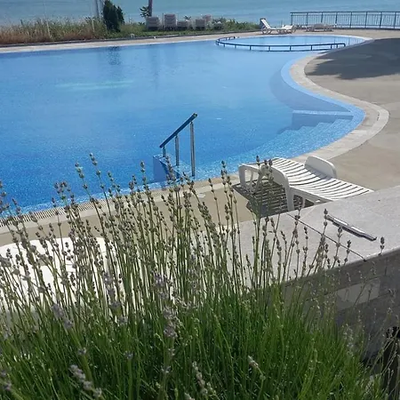 Direkt Am Pool * Поморие