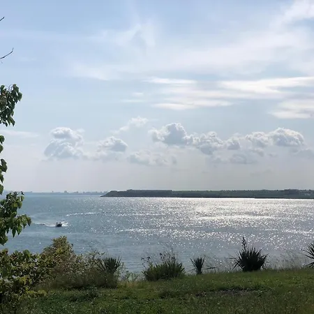 Апартаменты Direkt Am Pool