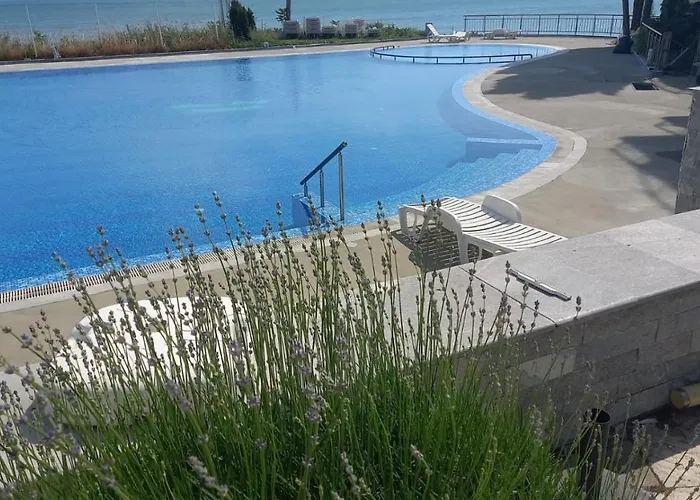 Direkt Am Pool * Pomorie